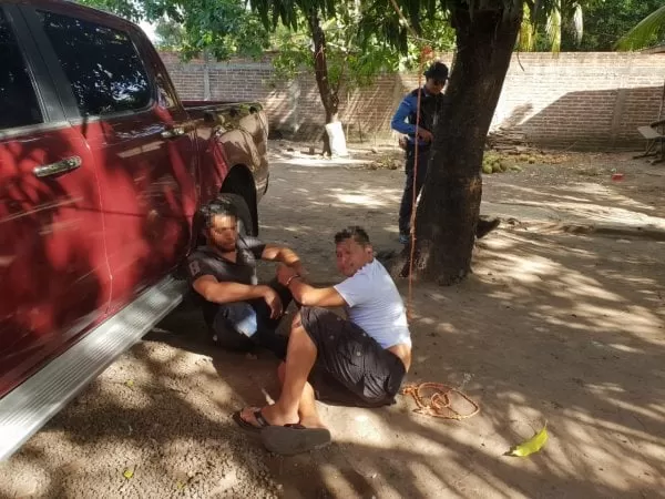 Capturan a 4 ciudadanos en posesión de supuesta droga en Choluteca