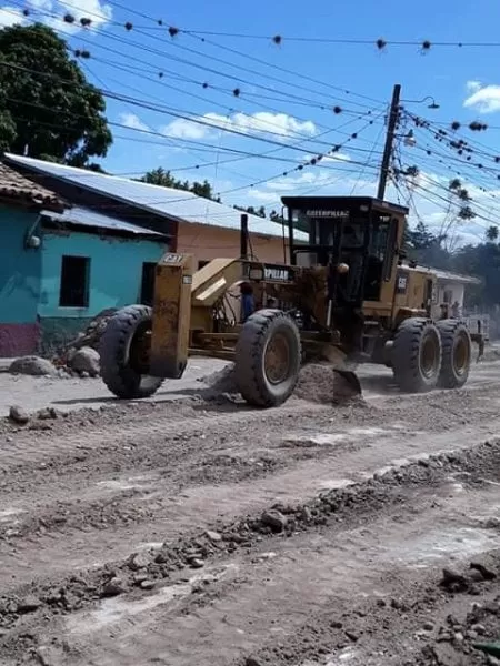 Corporación municipal de La Paz realiza reparación de calles