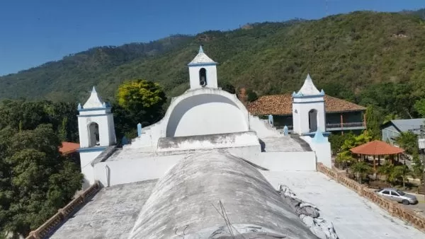 Santuario de la Virgen de Lourdes en Ilama, Santa Bárbara está restaurado en un 80%