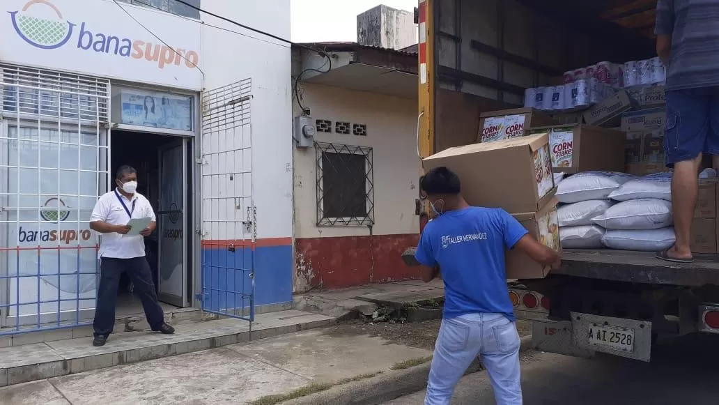 Abastecido centro de venta de la BANASUPRO en Progreso, Yoro