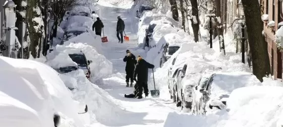 Alcaldesa de Boston declara emergencia de nieve previo a tormenta invernal