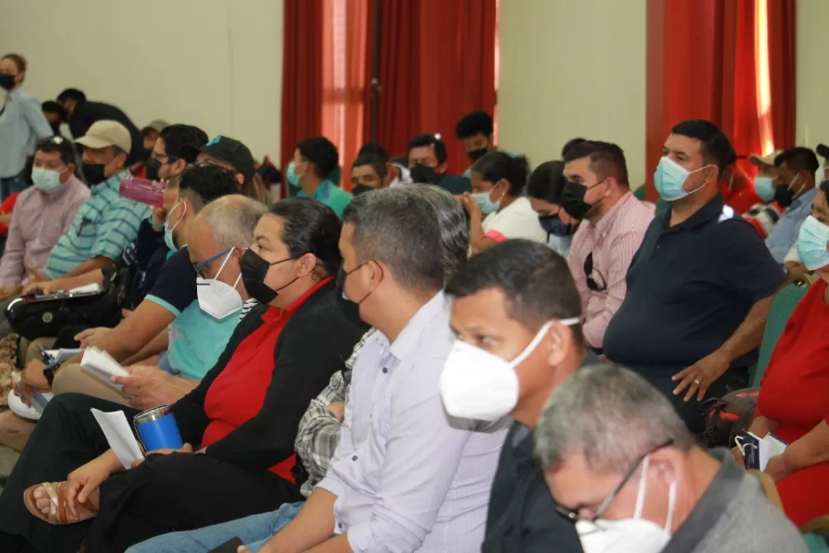 Comisión de transición escuchó demandas de la mesa de defensores de tierra y territorios en Honduras