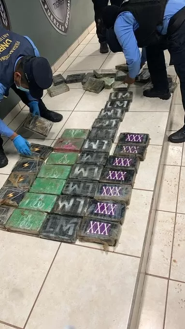 225 kilos de supuesta cocaína es incautada en Colón