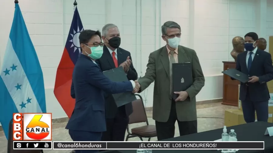 Gobierno de Taiwan dona equipo de bioseguridad contra Covid-19
