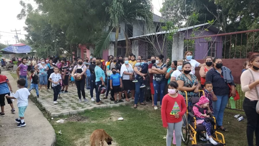 La 105 Brigada de Infantería brinda atenciones médicas y sociales a pobladores de San Manuel, Cortés