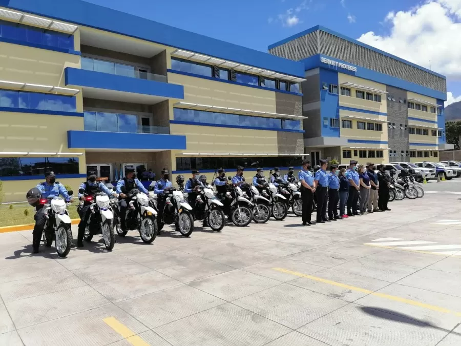 Estados Unidos dona 25 motocicletas a la Policía Nacional