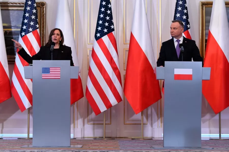 La vicepresidenta Kamala Harris, llega a Polonia para demostrar el apoyo de EEUU a Ucrania, tras la invasión rusa