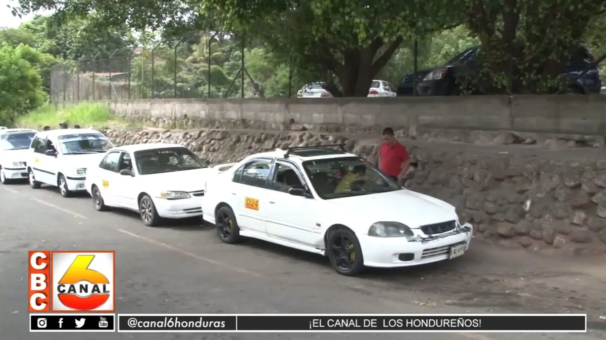 Taxis amenazan con aumento a tarifa por transporte IHTT niega repunte y pide negociación