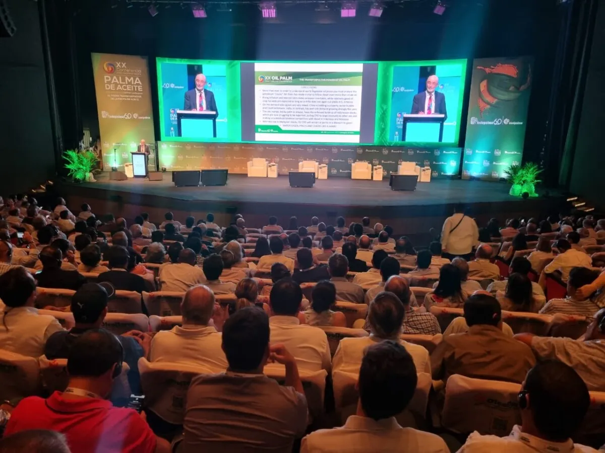 Palmicultores hondureños participan en congreso mundial de Palma en Colombia