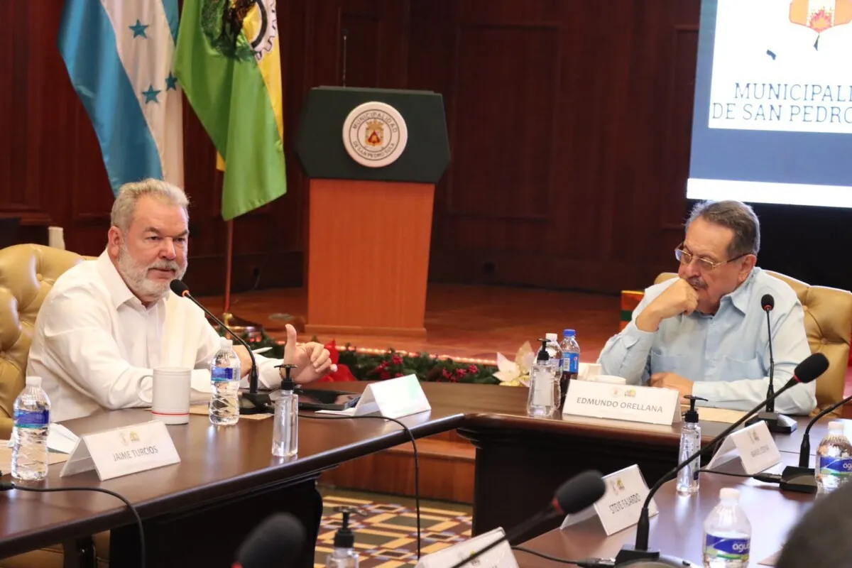 Alcalde Roberto Contreras y Ministro de Transparencia, Edmundo Orellana, trabajarán en conjunto para que los procesos administrativos municipales sean más transparentes