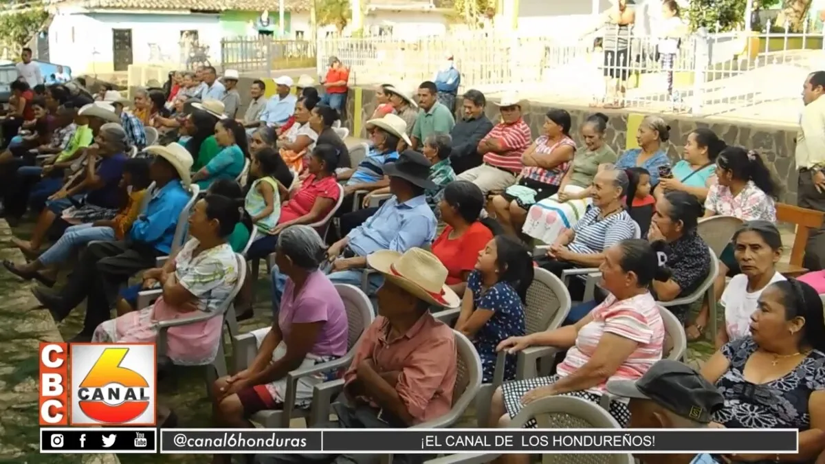 Autoridades municipales llevan a cabo convivio con adultos mayores en Dolores, Copán