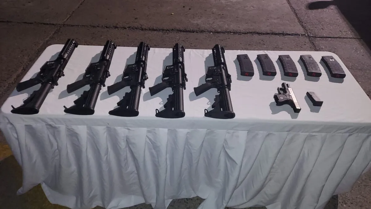 Ciudadano es detenido por la Policía Nacional transportando armamento de uso restringido en el país