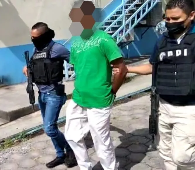 DPI captura sujeto por dar muerte a funcionario policial que intentó frustrar asalto en la capital