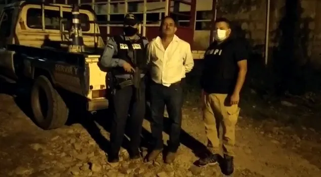 Funcionarios policiales capturan sujeto que cometió supuesta estafa de 150 mil lempiras en Copán