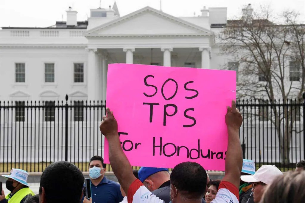 Gobierno de Honduras se solidariza con los migrantes en EEUU beneficiarios del TPS