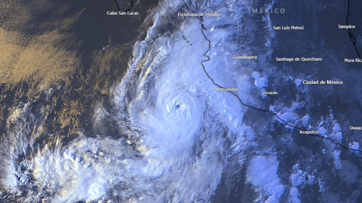 Orlene se convierte en huracán de categoría 4 frente a costas mexicanas del Pacífico