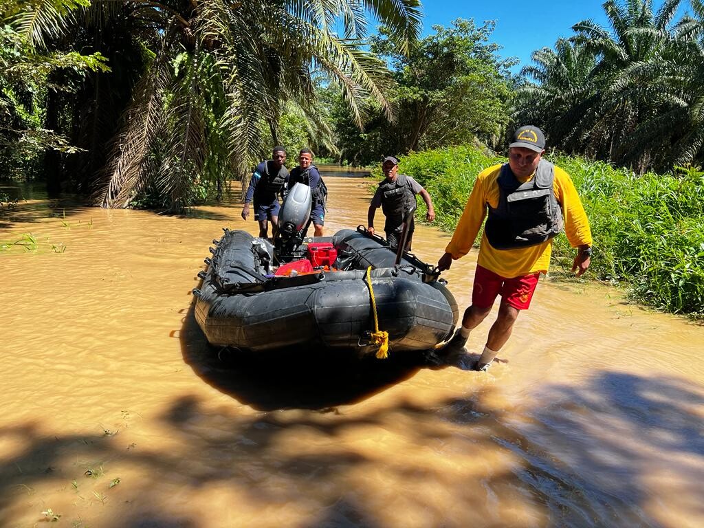 Rescatan a seis hondureños en Tocoa, Colón
