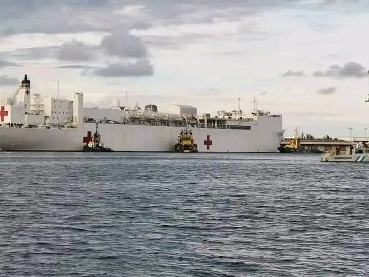 Buque hospital de la Marina de los Estados Unidos llegó nuevamente a Honduras