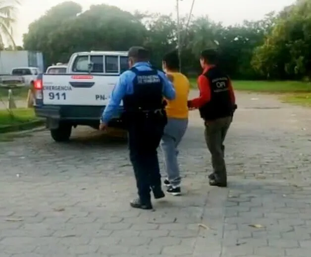 Ciudadana retornada es capturada y se le ejecuta una orden judicial por tráfico de droga