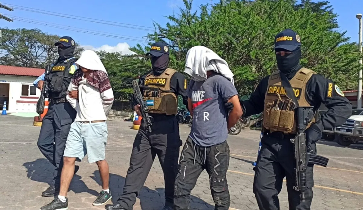 Con la entrada en vigencia del estado de excepción la DIPAMPCO reporta la detención de dos miembros de la pandilla 18 03