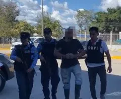 Funcionarios de investigación capturan a individuo por el asesinato de seis personas en Comayagua