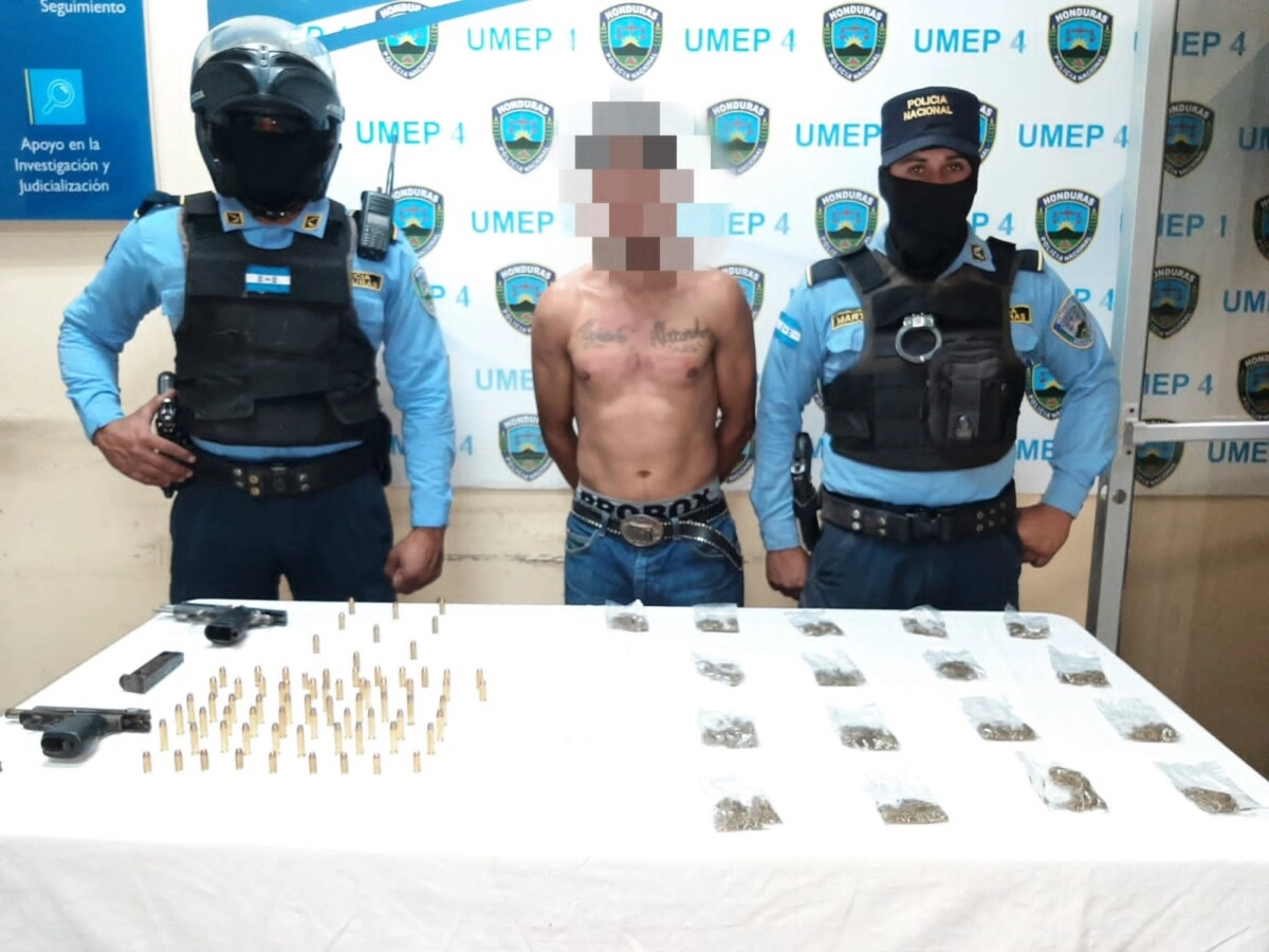 Dos miembros activos de la pandilla 18 resultan capturados en posesión de dos armas de fuego y droga 01