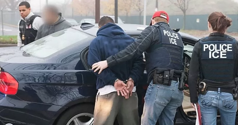 Operativos de ICE en varios estados terminan con cientos de detenidos