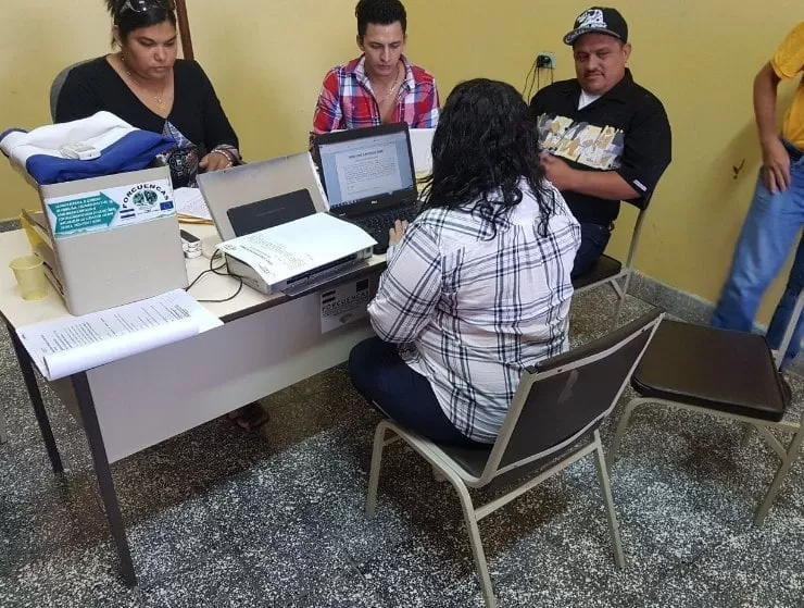 Autoridades policiales realizan inspección y decomiso de documentos en la Municipalidad de Apacilagua, Choluteca