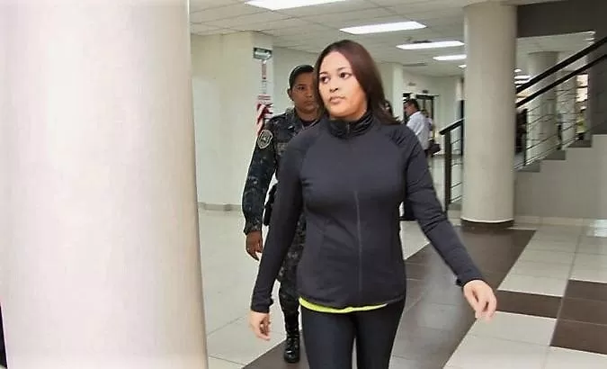 Cambian medidas a arresto domiciliario a exjueza Wendy Caballero
