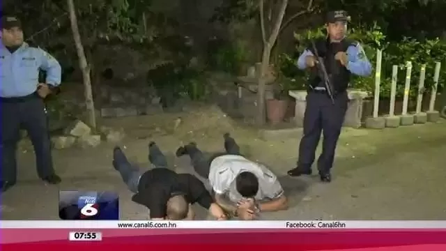 Capturan infraganti a dos asaltantes en Tegucigalpa