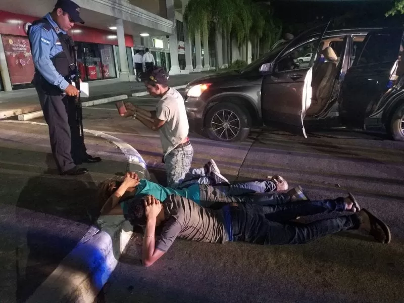 Dan captura a tres supuestos secuestradores en San Pedro Sula