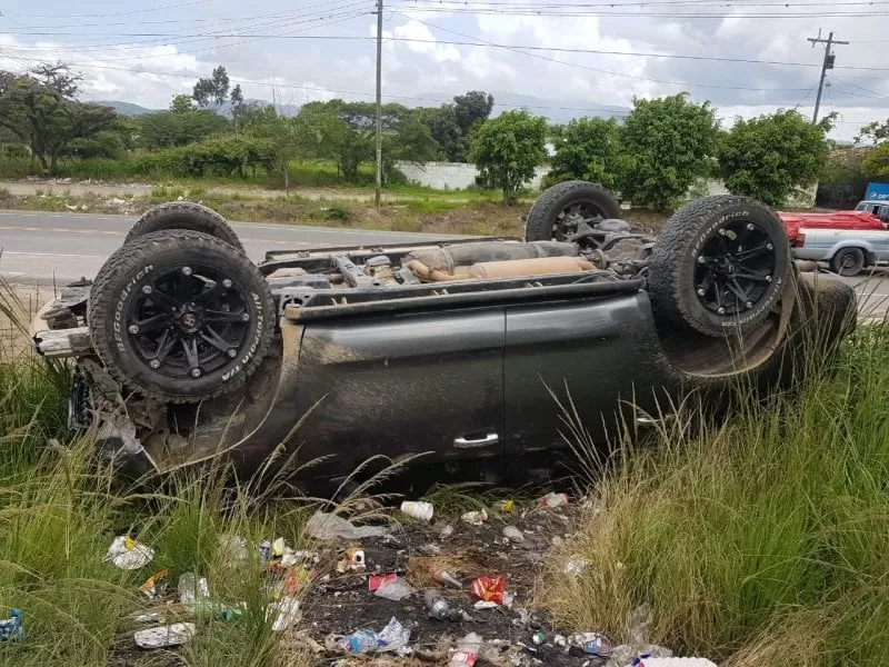 Accidente vehicular salida a Olancho en el que salió afectado diputado Jorge Lobo