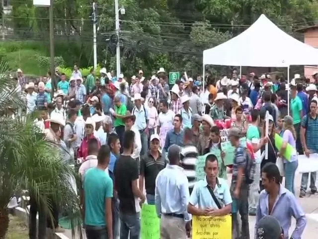 Cafetaleros protestan para que se respete in institucionalidad