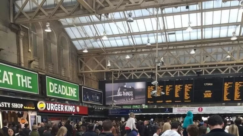 Detienen a un hombre tras una amenaza de bomba a una estación de tren en Londres