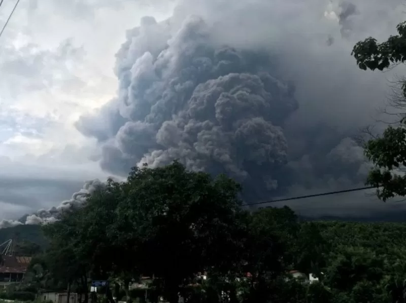 El Volcán de Fuego deja parte de Guatemala en cenizas