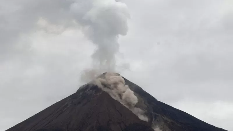 Guatemala: Alerta por descenso de fuerte lahar en el Volcán de Fuego
