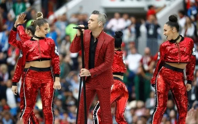 Robbie Williams enciende el ambiente en Rusia 2018