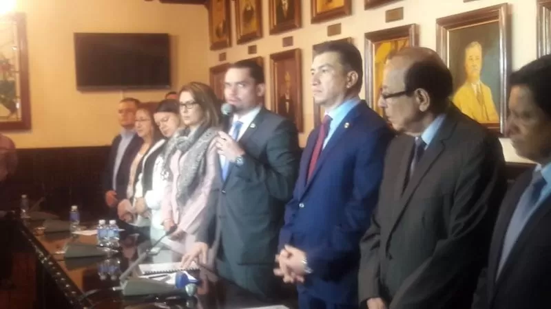 VIDEO: Llega al Congreso Nacional lista de candidatos a Fiscal General y Adjunto