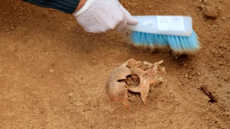 Descubren a una pareja de hace 3.000 años que fue sepultada abrazada