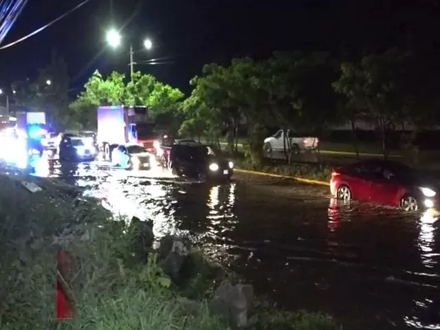 Llueve sobre la Ciudad de San Pedro Sula