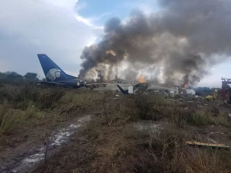 Se desploma avión de Aeroméxico en Durango con unos 80 pasajeros a bordo