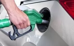 Combustible sufrirá un nuevo incremento este lunes