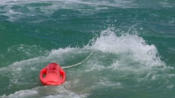 Estados Unidos: Una persona se ahoga en playa de Florida a causa del huracan Florence