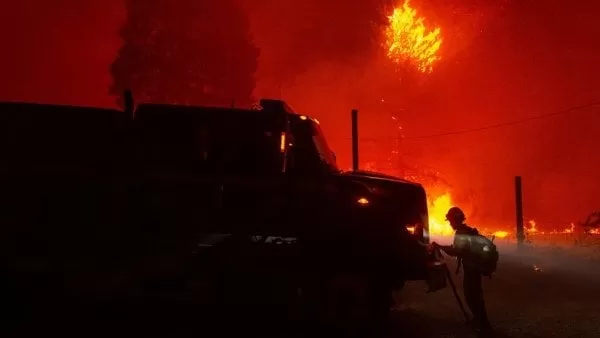 Explosión de gas causa la evacuación de decenas de hogares en Estados Unidos