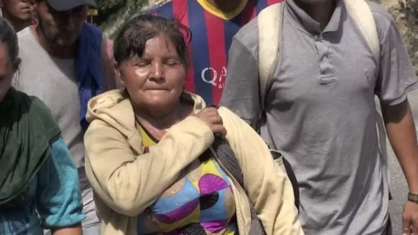 Antonia, la hondureña que camina a Estados Unidos para ayudar a sus 13 hijos