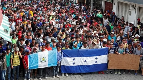Estados Unidos desplegará 5.000 militares en la frontera con México para frenar la caravana de migrantes