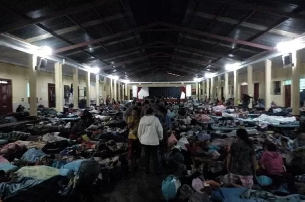 FOTOS: Casa del Migrante de Guatemala estuvo abarrotada anoche