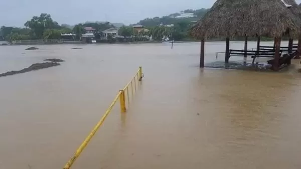 Unos seis muertos y casi 6.700 afectados por las intensas lluvias en Honduras durante el temporal