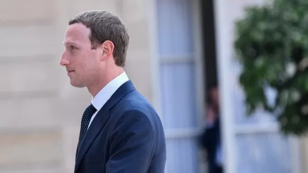 Varios estados de Estados Unidos piden la renuncia de Zuckerberg a la presidencia de Facebook