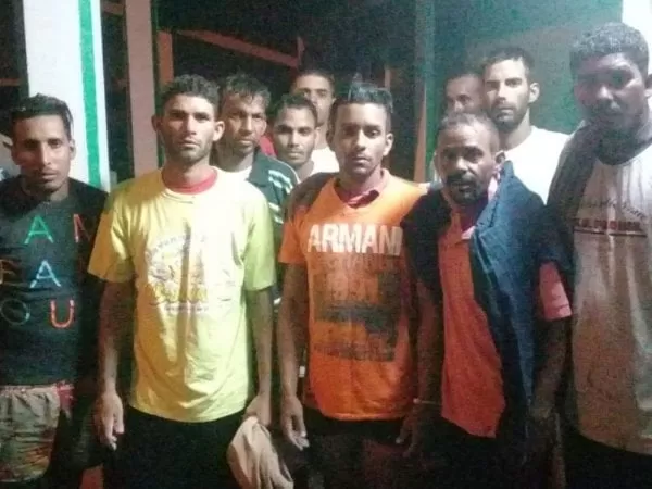 Autoridades rescatan a 16 balseros cubanos en la isla de Guanaja